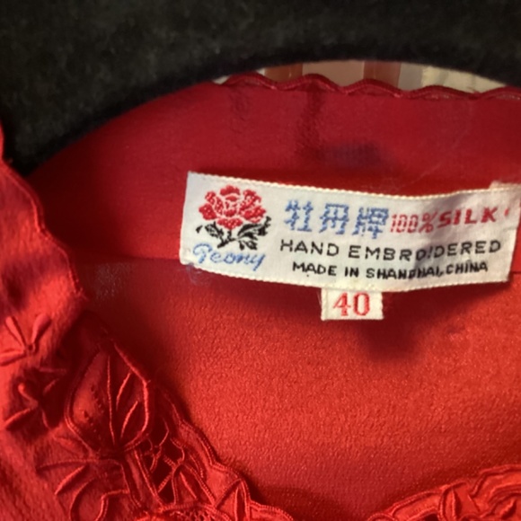 Pure Silk Blouse with Hand Embroidered - Picture 3 of 4